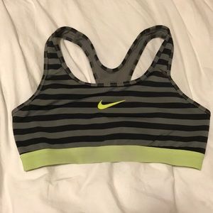 Nike Pro Sports Bra